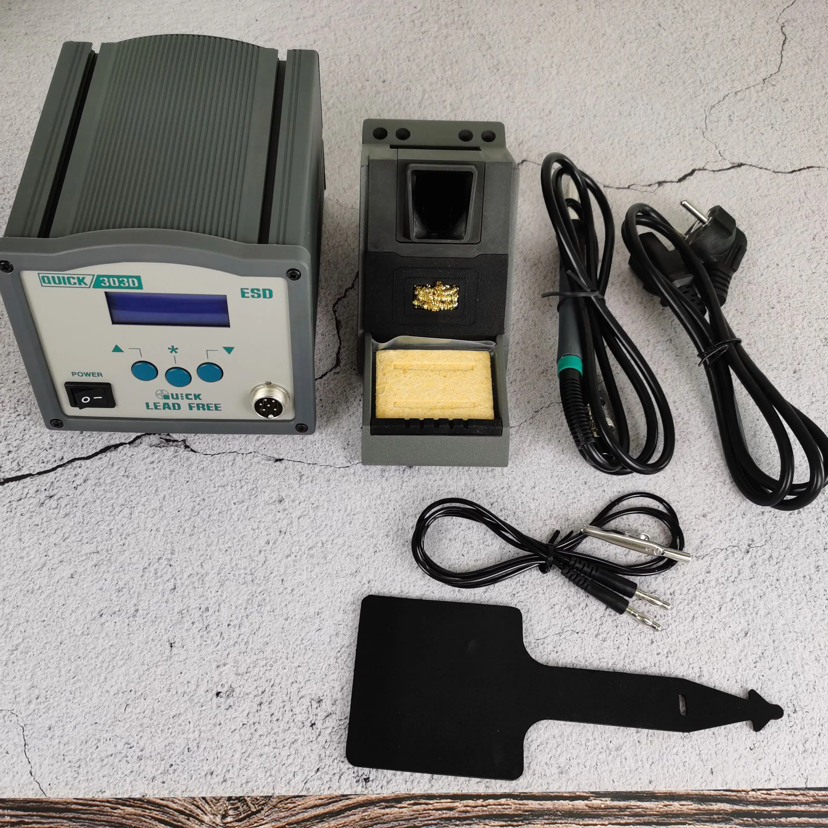 303D Intelligent lead-free soldering station