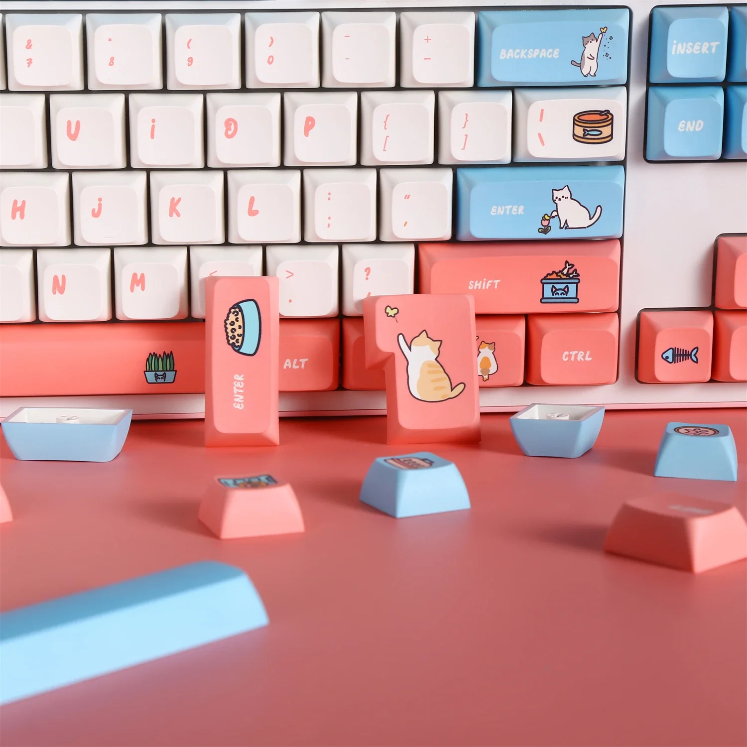 

104 + 24 PBT five-sided sublimation XDA keycap cross axis compatible with ANSI ISO layout, cute cat