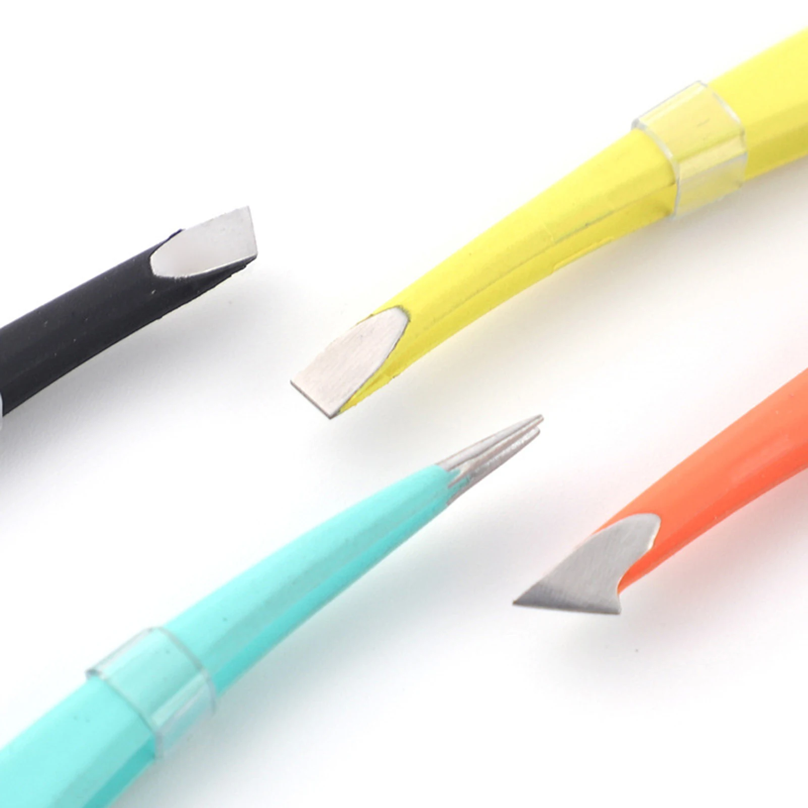 Profesjonalne pęsety do rzęs DIY ze stali nierdzewnej z samozaciskowym zamknięciem, oszczędzające pracę, do przedłużania rzęs i makijażu.