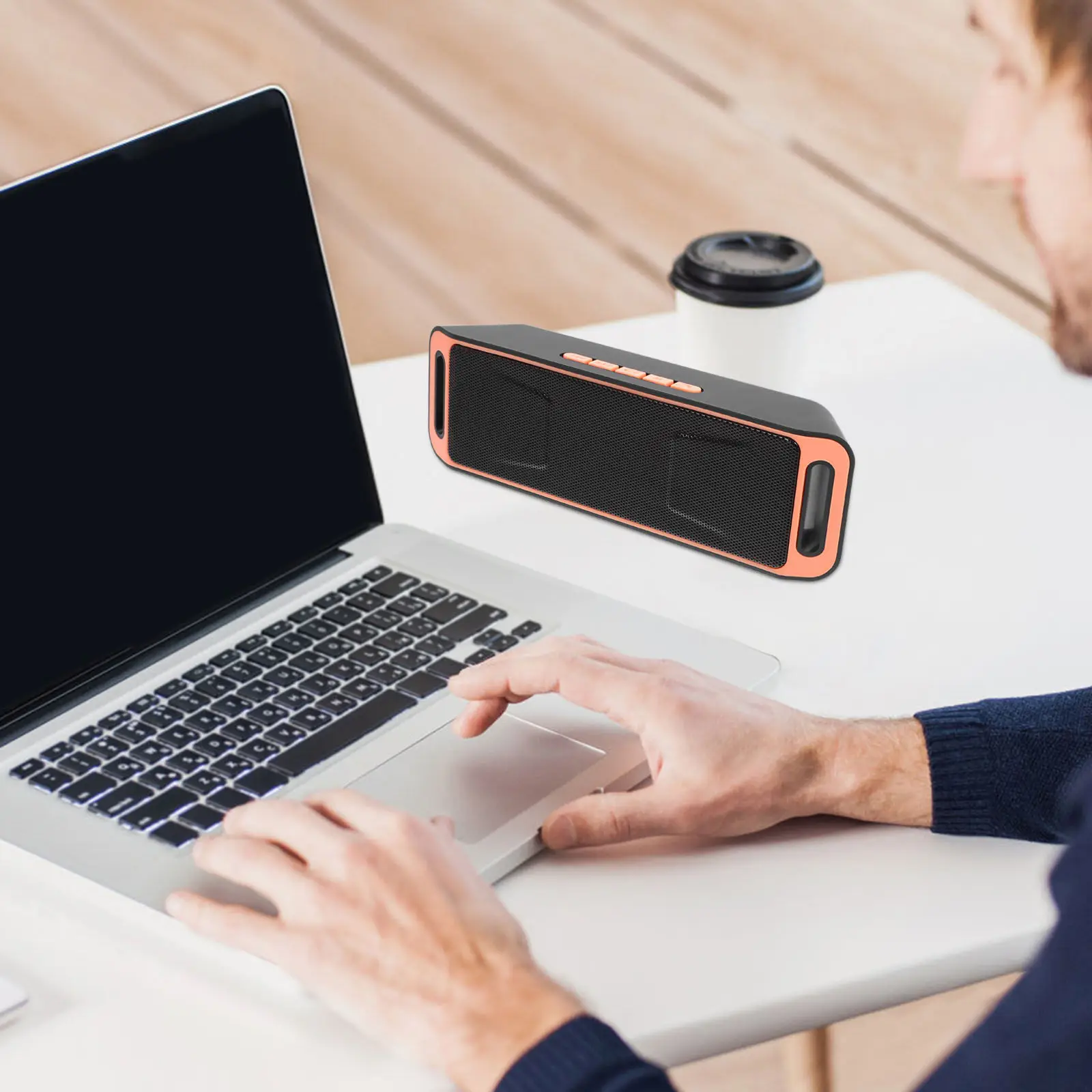 

Мини-портативный беспроводной стереодинамик с сабвуфером, встроенным микрофоном, HD-качеством звука, оранжевый