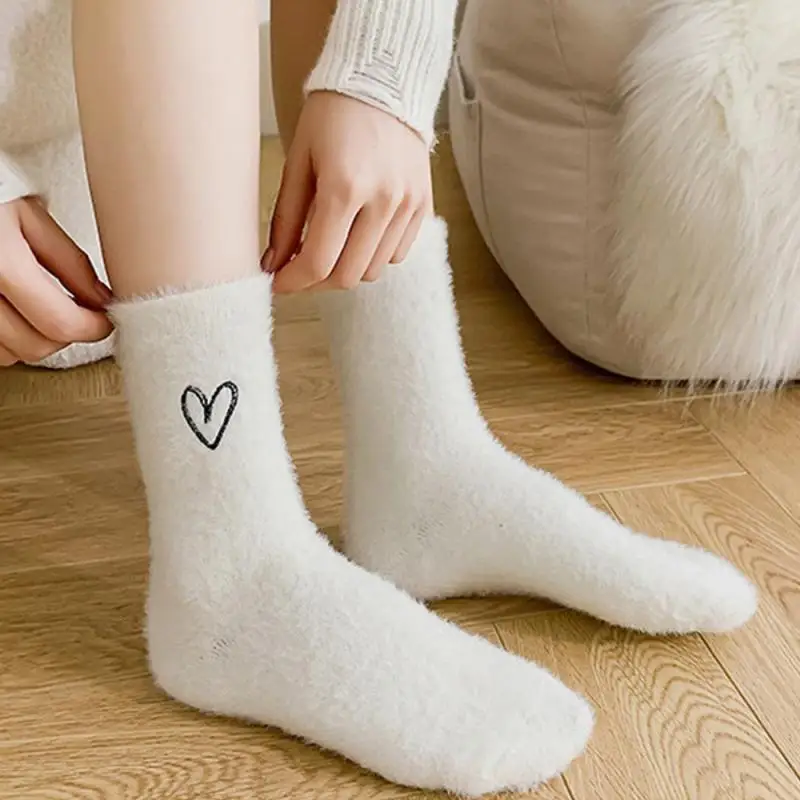 2024 NEW Autumn/Winter Women's Velvet Socks Mink Plush Thickened Insulation Fleece Sock Plush Cute Embroidered Pile Socks