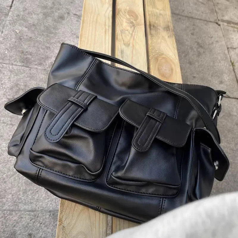 

Moto & Biker Bags For Women Luxury Designer Handbag Purse 2023 New In PU Vintage Large Capacity Multiple Pockets Travel Shoulder