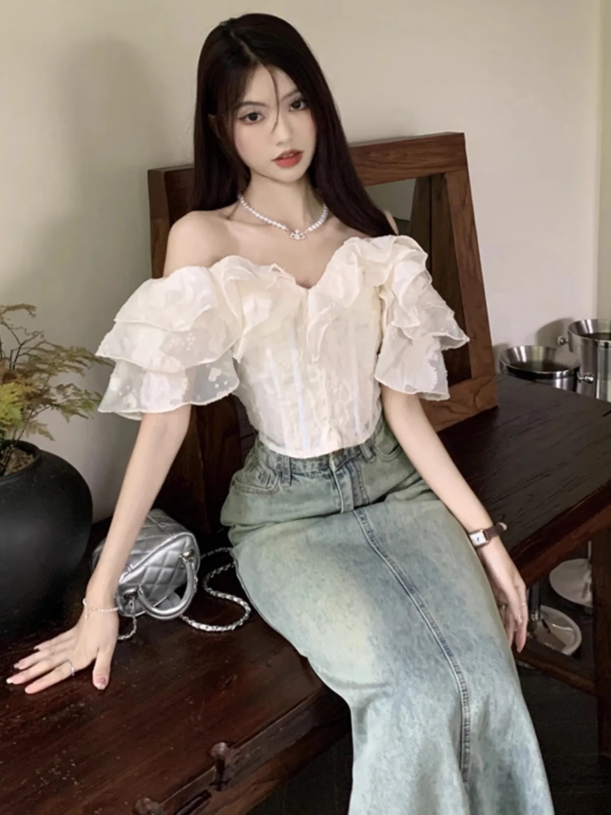 Slash Neck Shirts Women Short-sleeve White Crop Casual Tops Design Summer Sexy Ruffles Simple Tender Slim Attractive Fashion