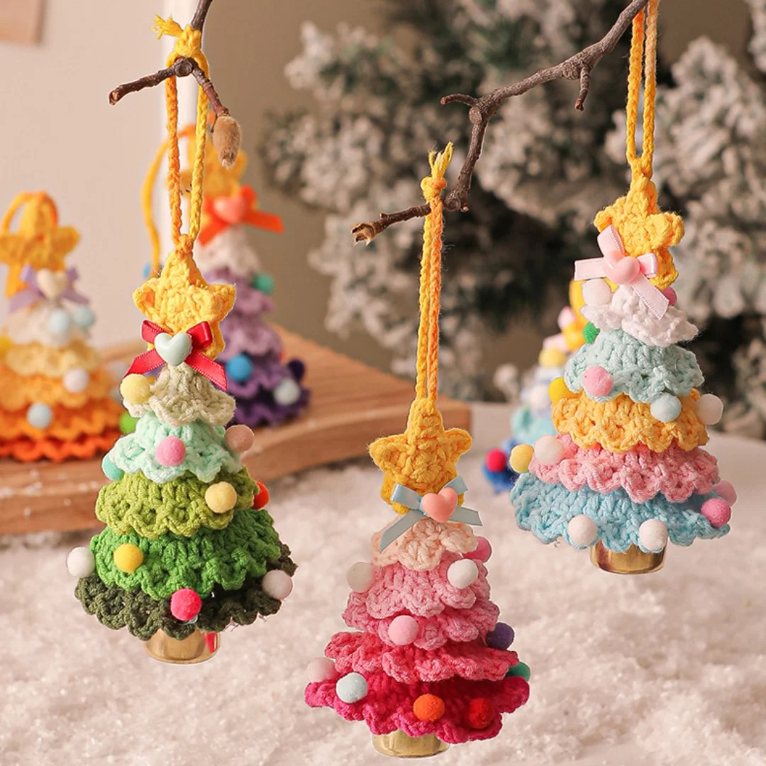 Knitted Christmas Tree with Jingle Bell Plush Christmas Hanging Pendant Wool Crochet Christmas Tree for Christmas Party Decor