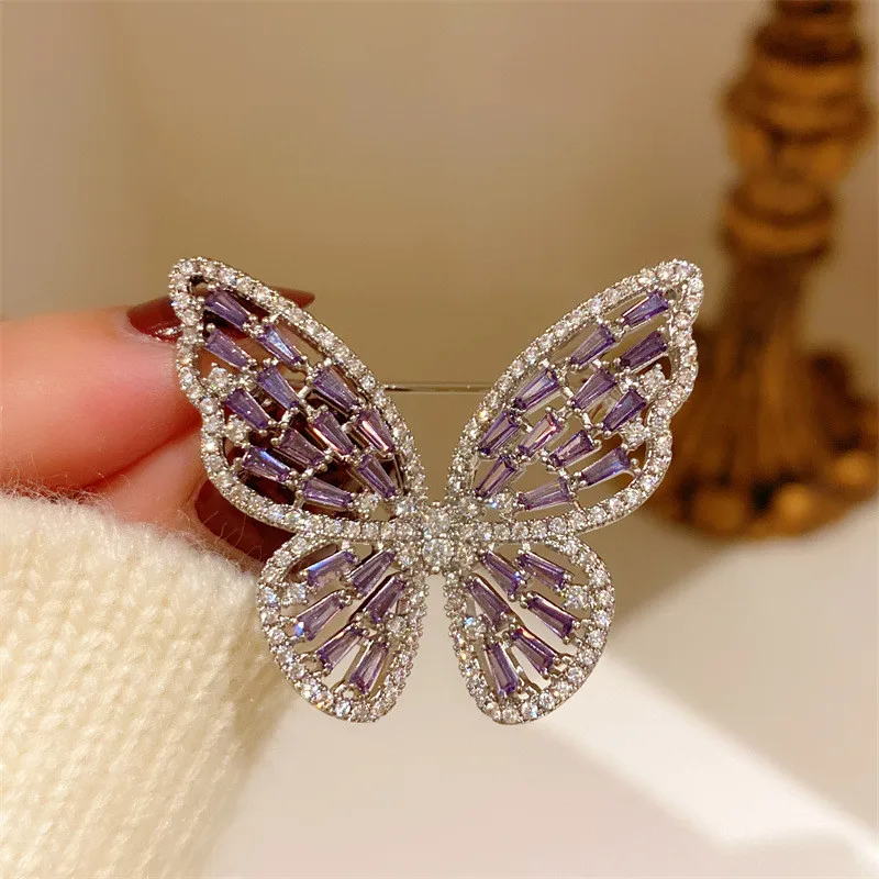 CC Shining Brooches for Women 100% Handmade Zirconia Hollow Butterfly Shape Romantic Sweater Suit Pins Super Flash Party B02