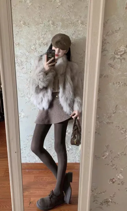 2025 شتاء جديد فو الثعلب الفراء رمادي الوقوف طوق موضة التخسيس الأعلى لينة فضفاضة عادية الذهبي براون معطف الفرو القصير #6