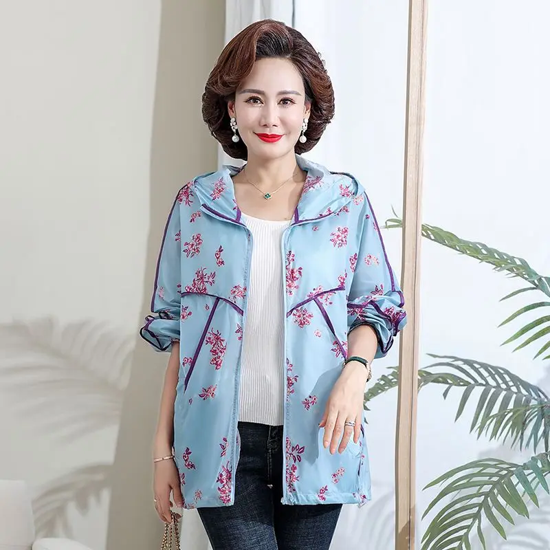 Hàn Quốc In Trung Dài Chống Nắng Bảo Vệ Quần Áo Nữ Cardigan Áo Khoác Có Mũ Trùm Đầu Mùa Xuân Hè Dây Kéo Áo Gió Nữ 2022