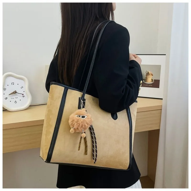 

Designer Elegant Diaper Bag For Women Luxury Crossbody Bag Minimalist Leather Tote Vintage Fashion With Letter Logo
