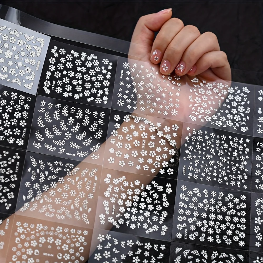 30枚入り ファンタジー春の花柄ネイルアートステッカー 低刺激性 自己粘着性 白い花柄デカール 透明ラインストーン付き