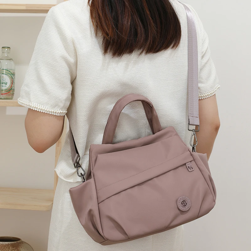 Vintage Nylon Umhängetasche für Damen, Retro-Mode Schulterhandtasche, leichte Handtasche, Trendige Alltags-Pendler-Accessoire – Detail 17
