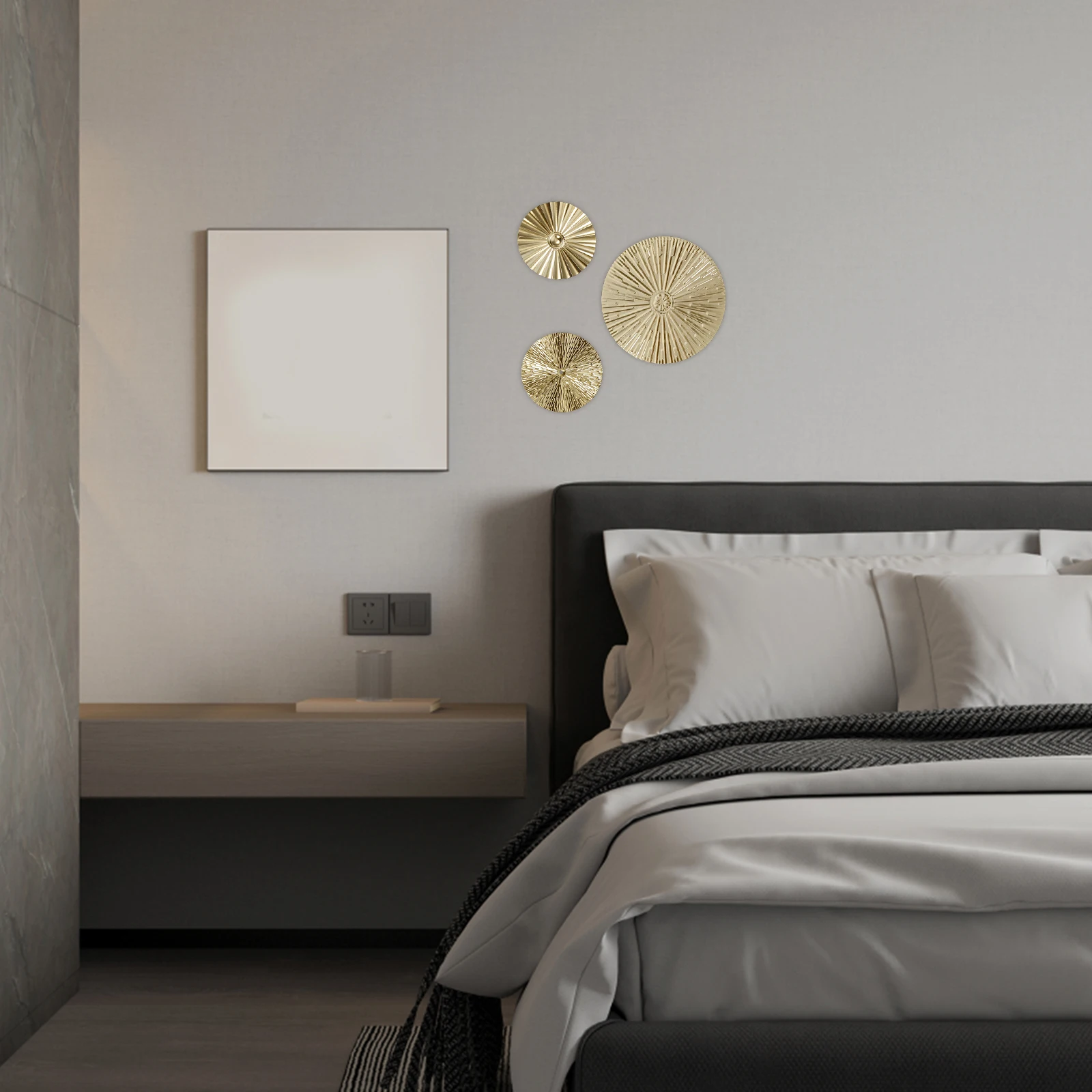 

4Pcs Creative Wavy Irregular Round Metal Wall Art Golden Disc Decor Living Room Bedroom Photo Props Hallway Decor