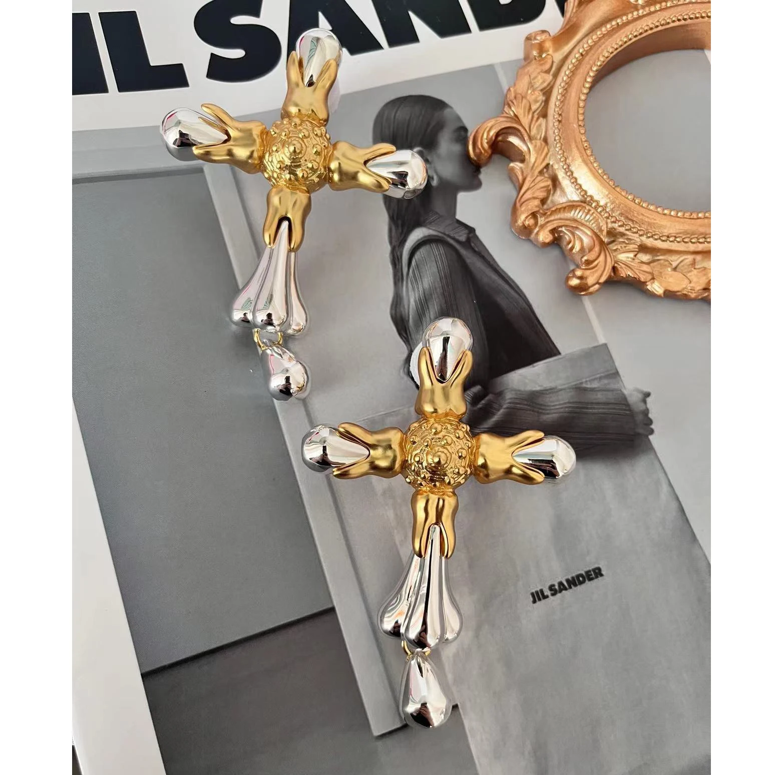 

2025 New Abstract Large Earrings for women, Exaggerated Luxury Fashion Jewelry, Party Evening Show Accessories, Festival Gifts