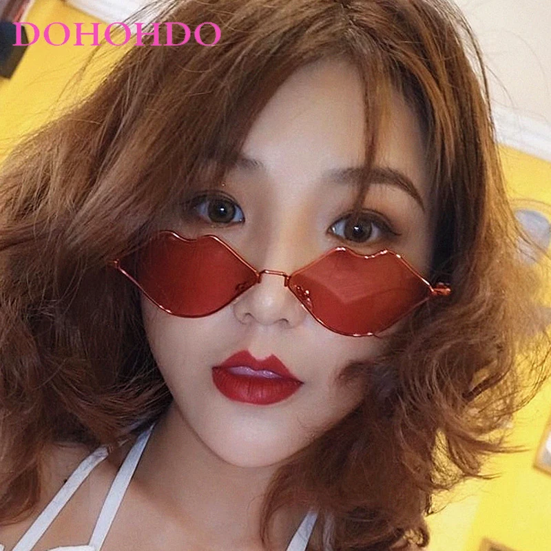 

New Luxury Brand Retro Lips Design Small Frame Sunglasses For Women Metal Sun Glasses Vintage Designer UV400 Oculos De Sol Gafas