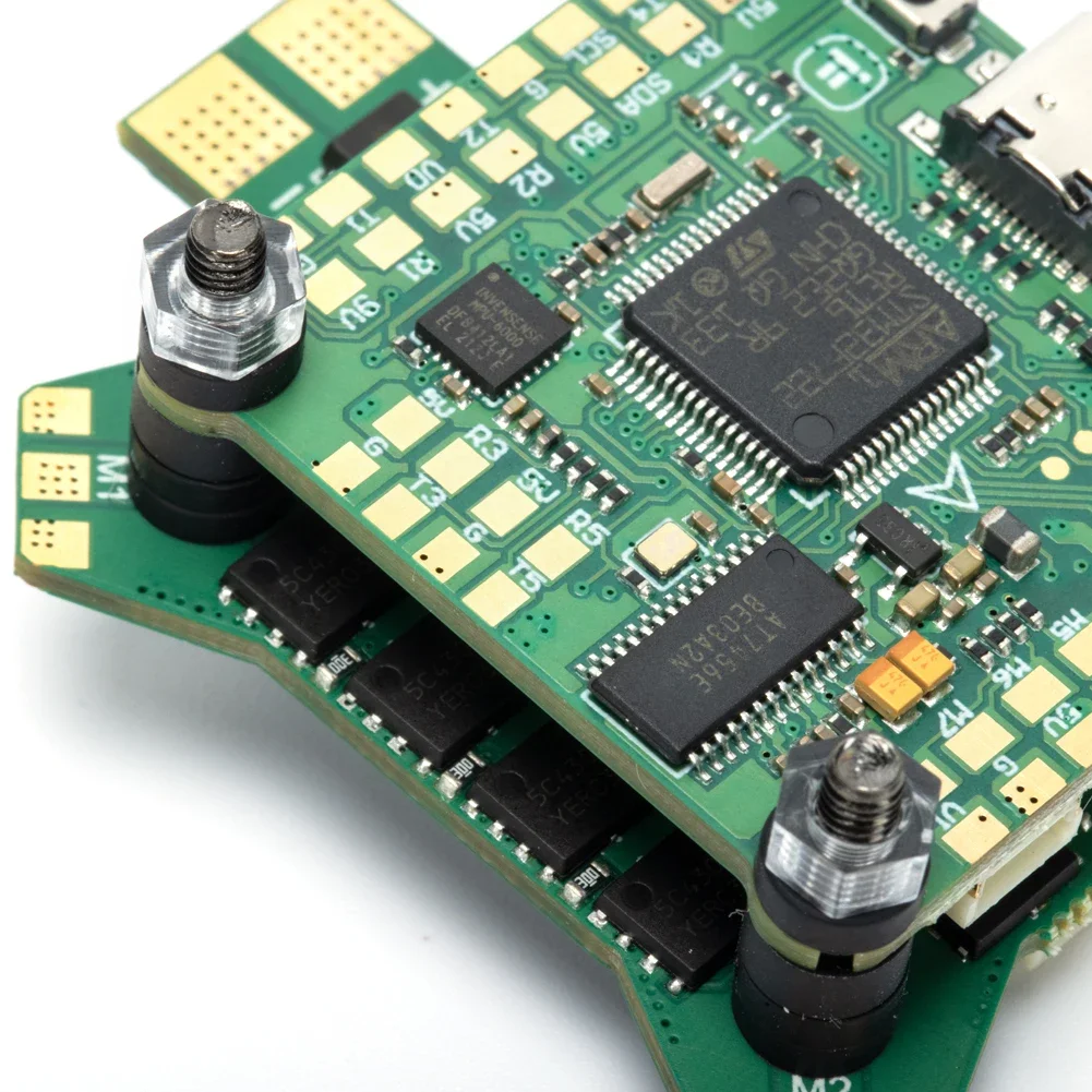 IFlight BLITZ F7 Stack F722 F7 وحدة تحكم في الطيران ث/BLITZ E55 55A BLHELI32 4in1 ESC 2-6S DShot 600 لطائرة RC FPV بدون طيار