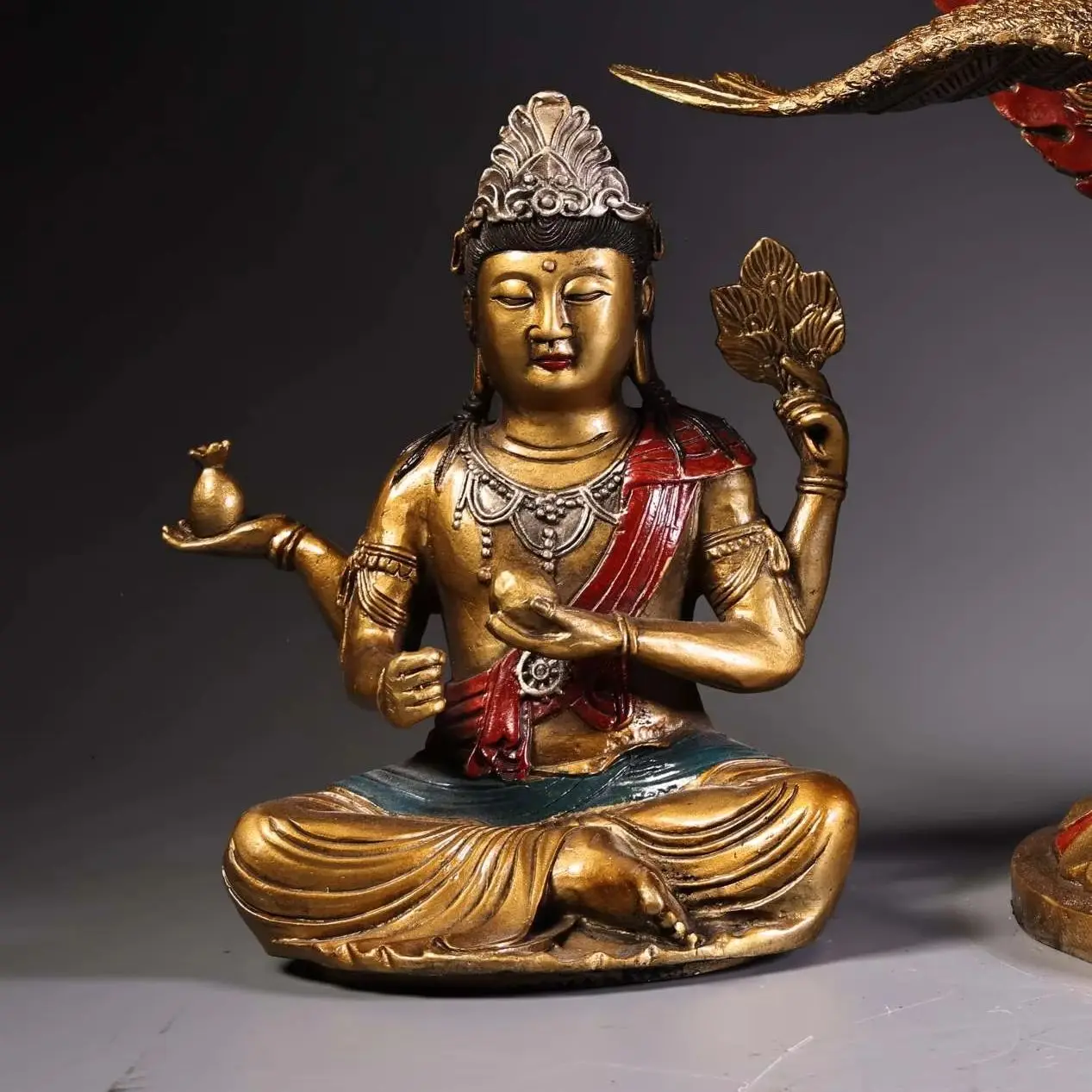 

17"Old Nepalese temples Old Bronze Gilded Painted High Relief Mahamayuri Sitting Buddha Phoenix Buddha Terrace Worship Hall