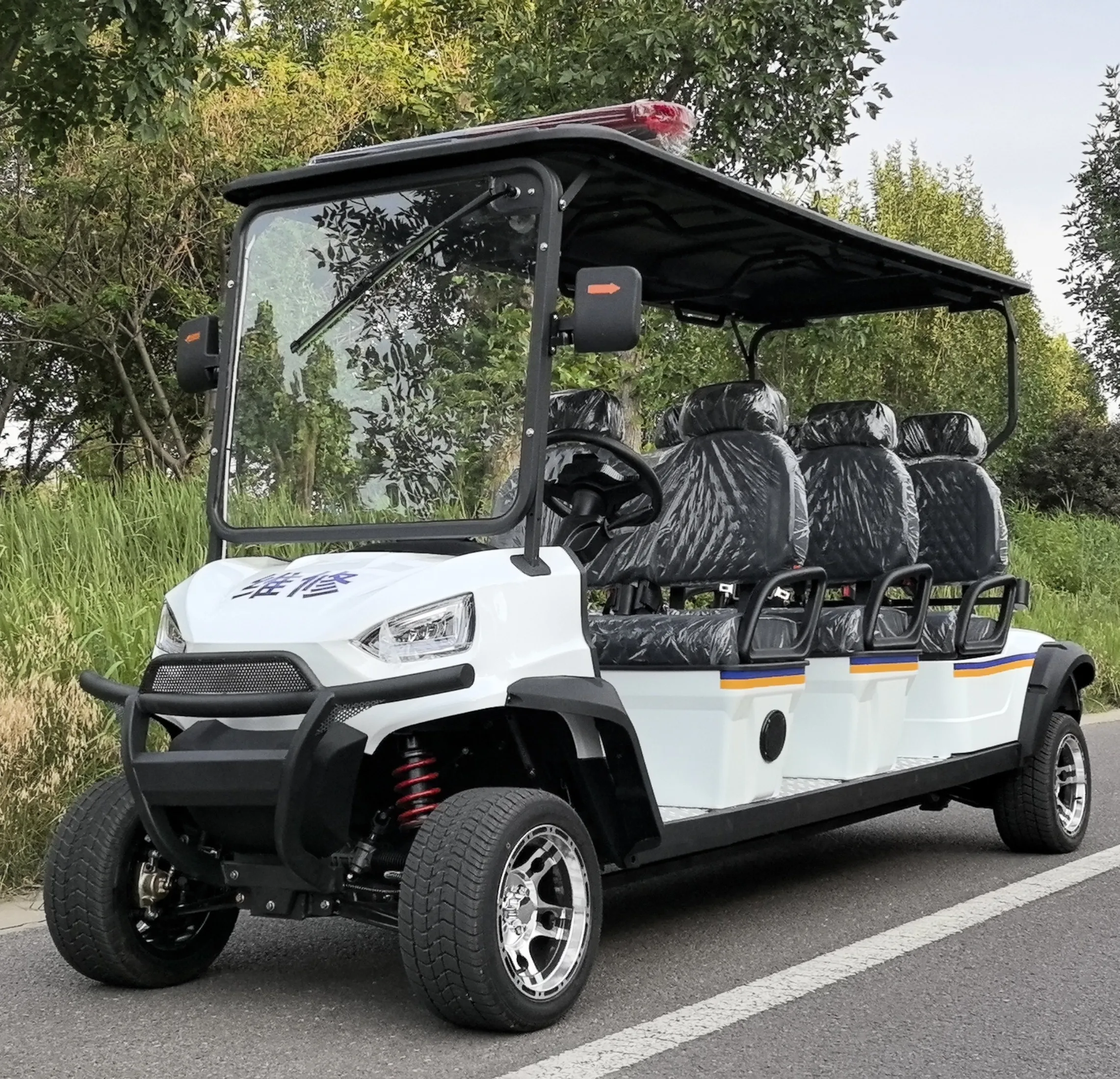 High Performance 60V Lithium Battery Electric 4 Seater Golf Cart with Bluetooth Connectivity for Golf Course and Commercial