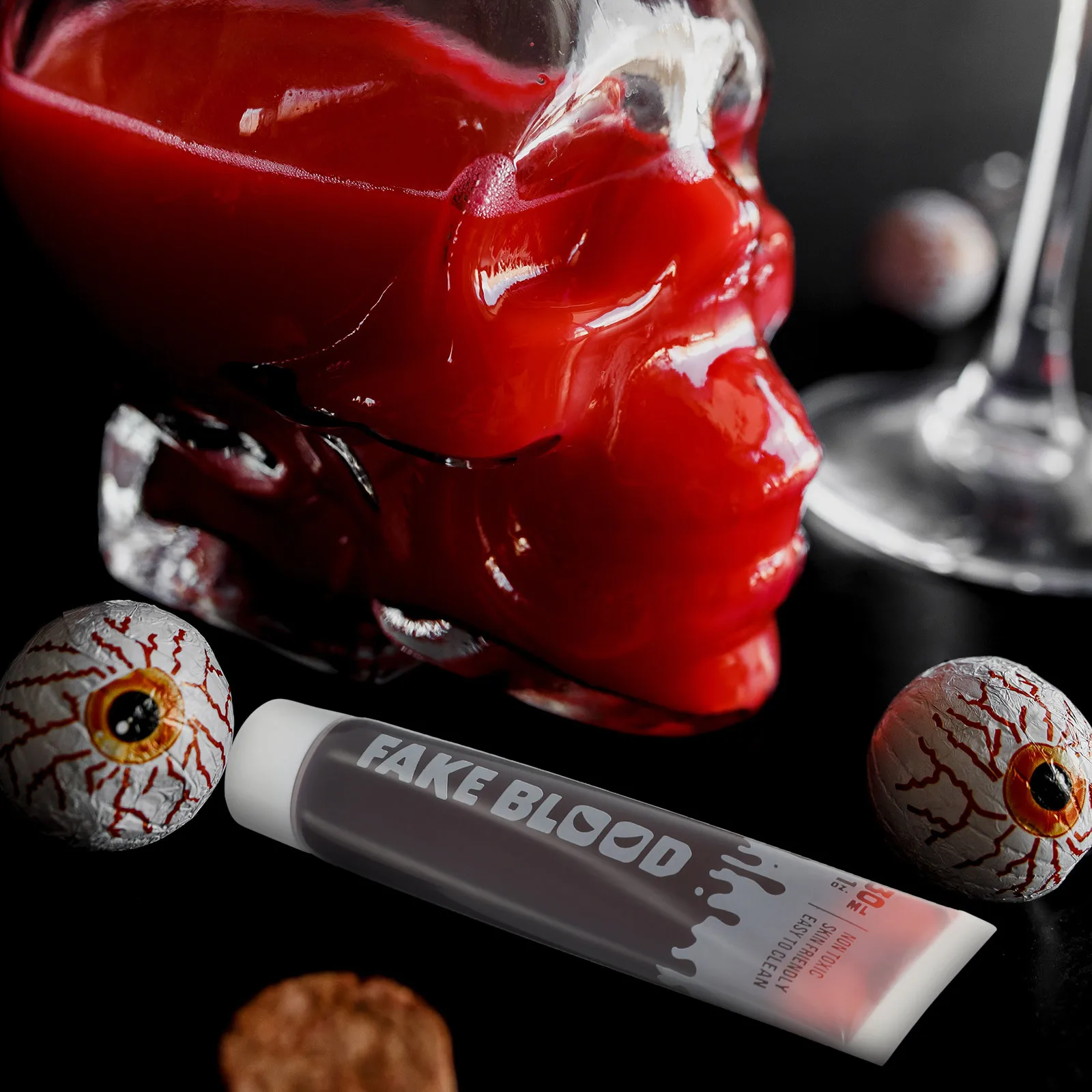 

Halloween Fake Blood Vibrant Red Realistic Flow Makeup Plasma Special Effects Cosplay Dress Up Supplies Fake Blood