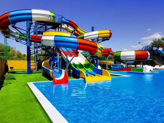 Outdoor Aqua Water Park Equipment Children Close Spiral Water Slide Setpromote sales