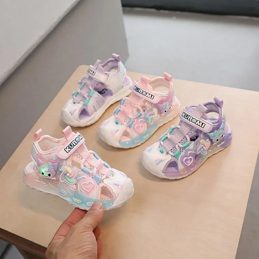 

Kuromi Girl Sandals Sanrio New Led Windmill Bound Head Sports Sandals Summer Child Cartoon Beach Shoes Student Baby Shoe 3-10Y