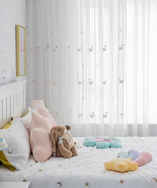 European and American Style Modern Simple Pink Swan Embroidered Curtains Living Room Bedroom Balcony Blackout Curtains