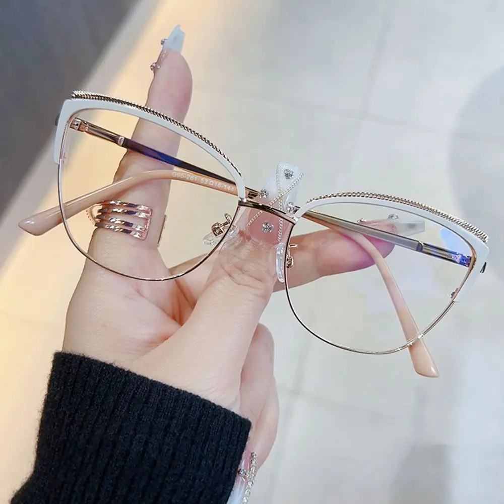 New Fashion Trend Eyeglasses Frame Retro Metal Spring Leg Optical Frames Personalized Women Cat Eye Anti Blue Light Glasses