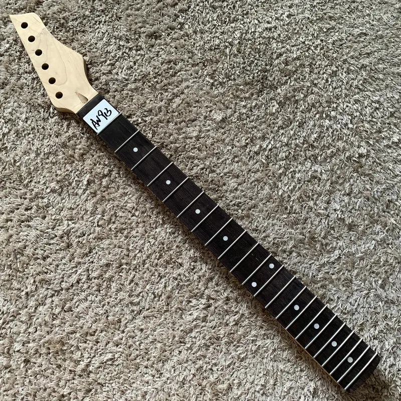 

NO LOGO CUSTOM Model Guitar Neck 6 Strings Right Hand Rosewood Trussrod Inlay 22 Frets Stock Item AN913
