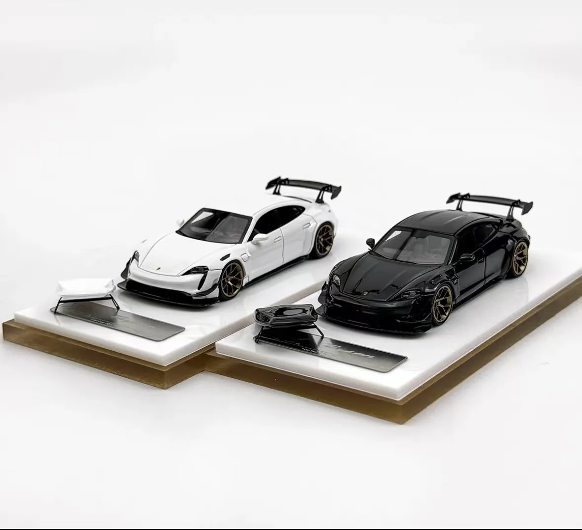 Error 404 1:64 Taycan Pearl White And Black Color Resin Model Car