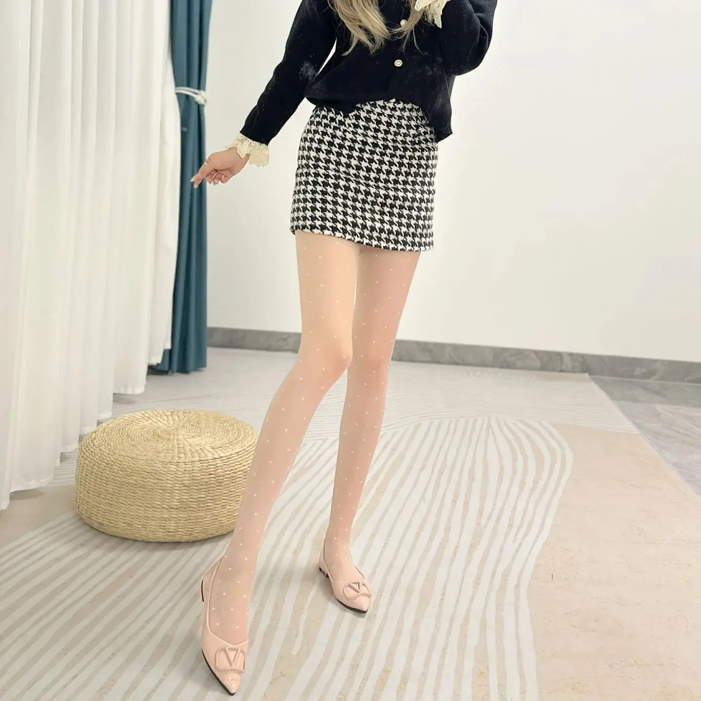 

[HuaMuYan] 5D глянцевые чулки в горошек, Т-образные полоски, блестящие колготки с открытой промежностью, пикантные Женские однотонные жаккардовые колготки с сердечками