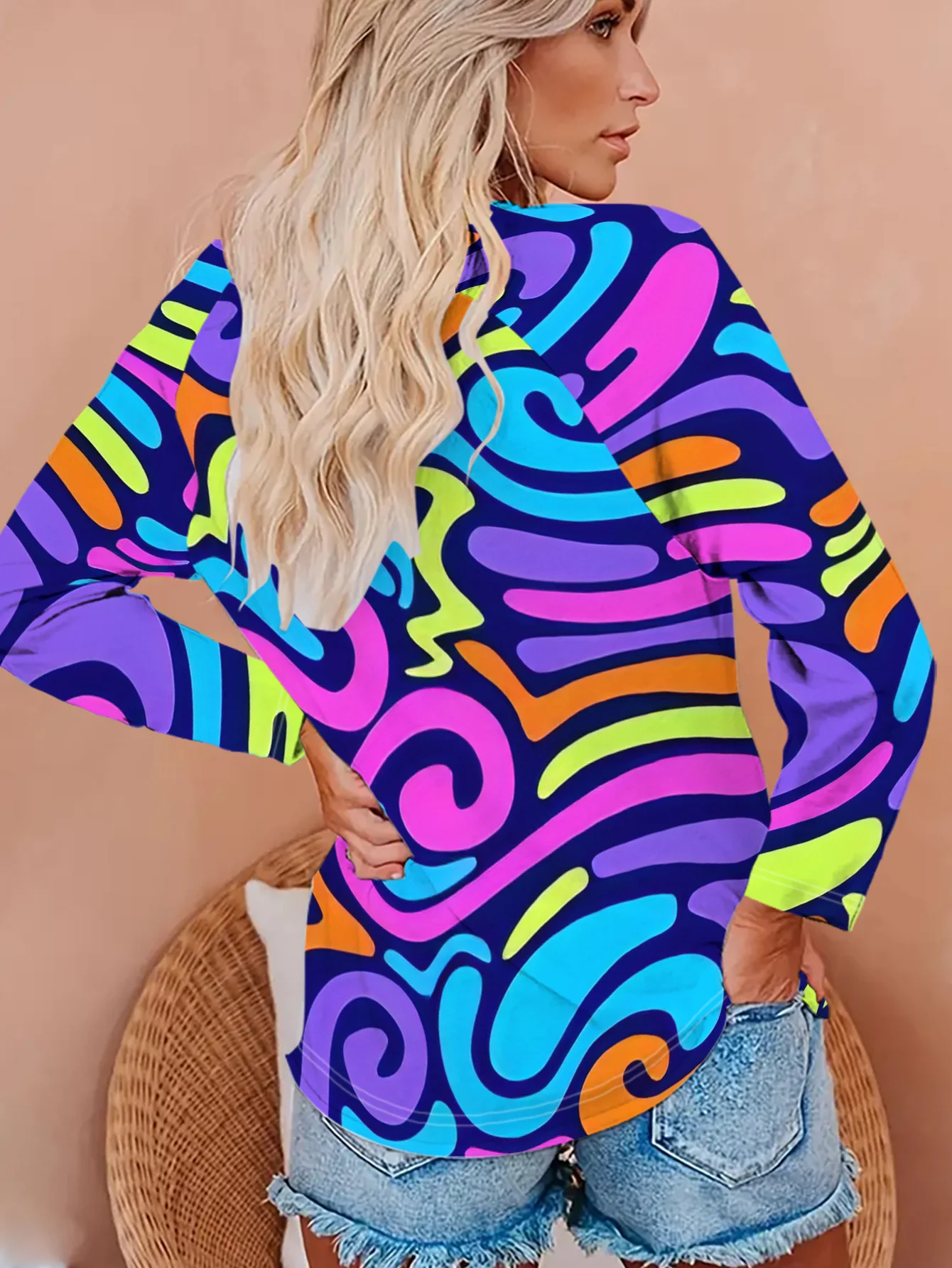 Women Round Neck Long Sleeve T‑shirt Neon Color Abstract Geometric Print Holiday Tee Top Casual Daily Autumn Women's Clothes