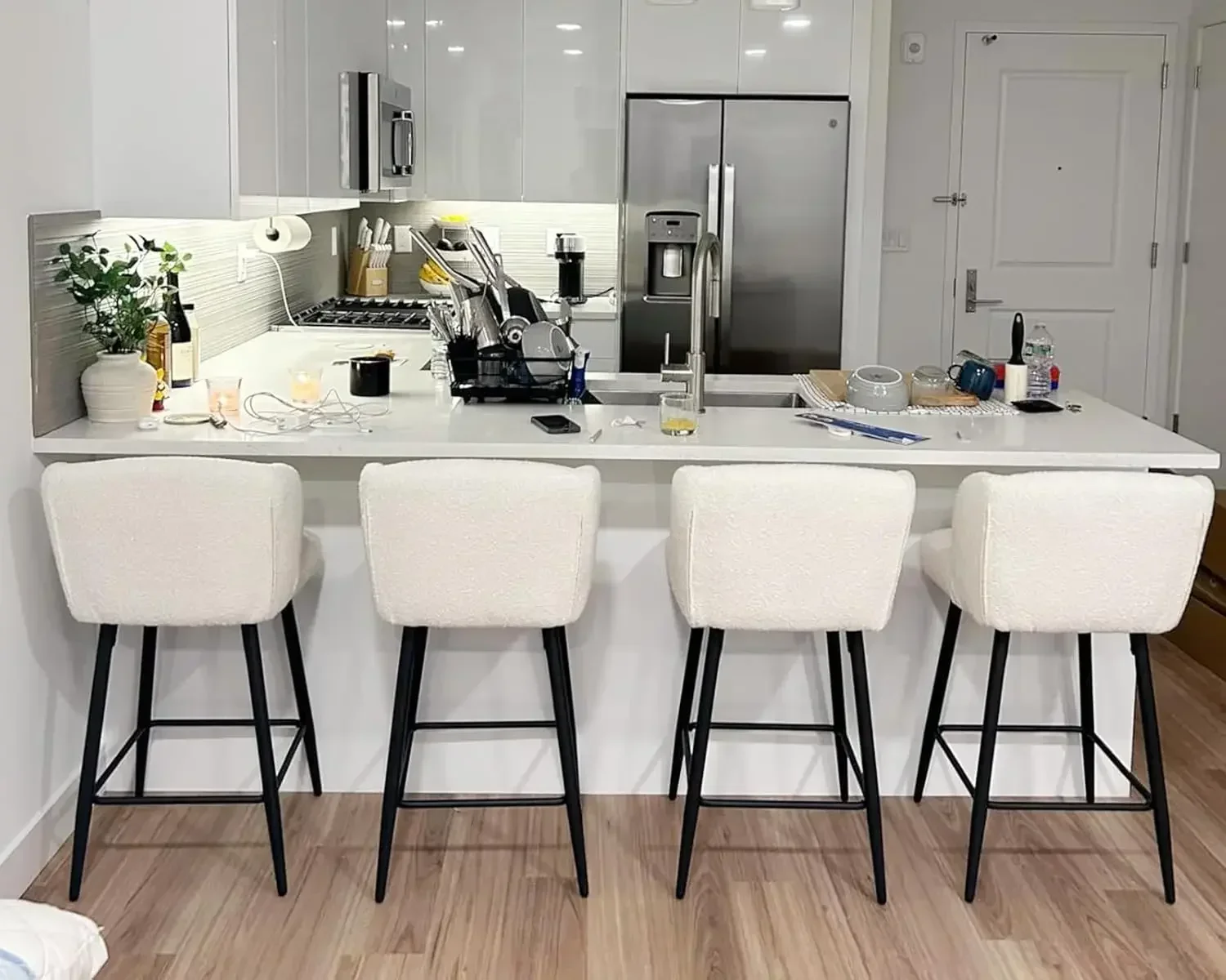 Modern Counter Height Bar Stools Set of 4, 26 Inch Faux Sherpa Upholstered,  Kitchen Counter/Breakfast Bar/Restaurant, White