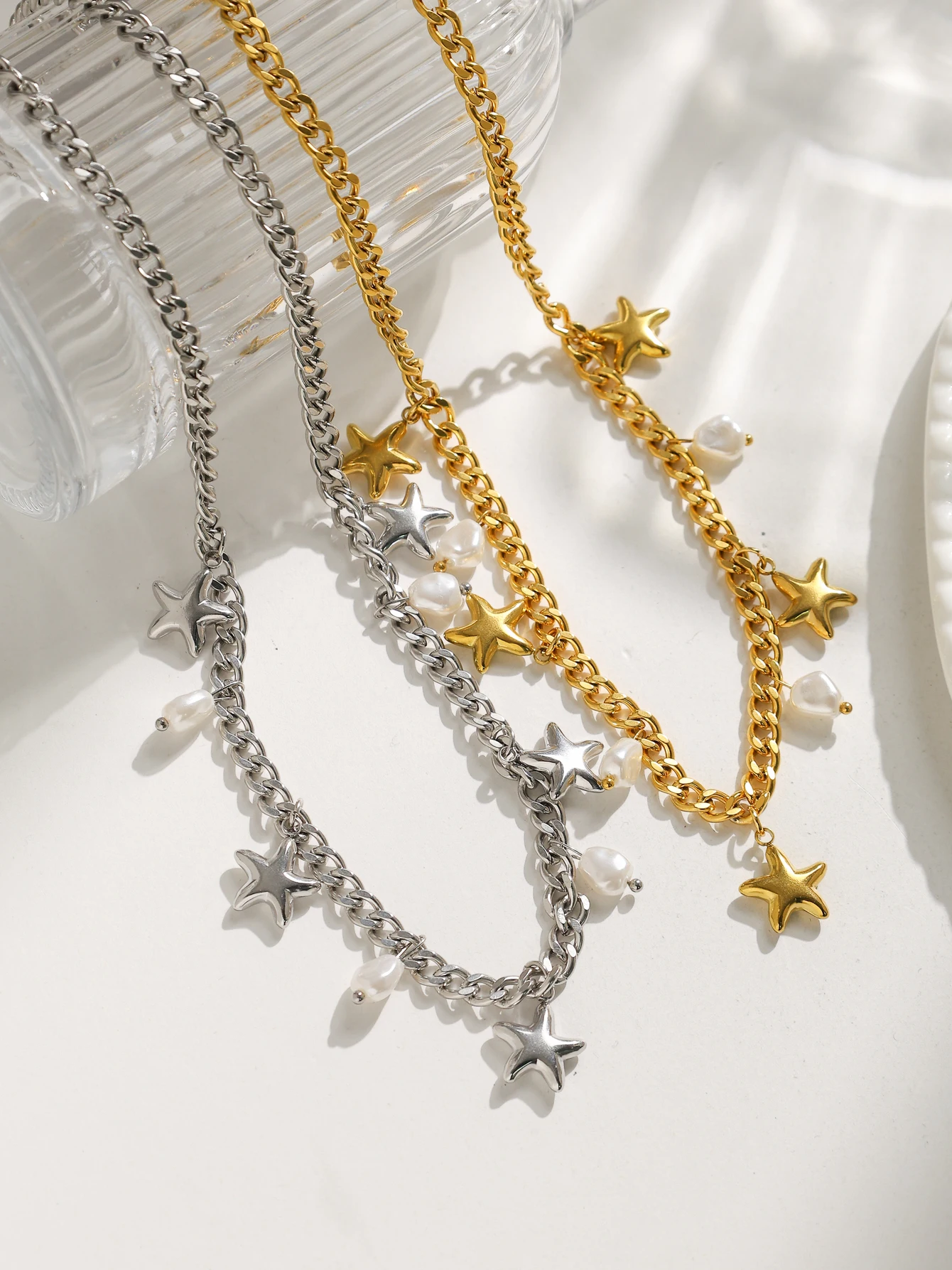 Gold stainless steel star pearl pendant chain necklace Women\'s necklace Retro fashion versatile jewelry 2025