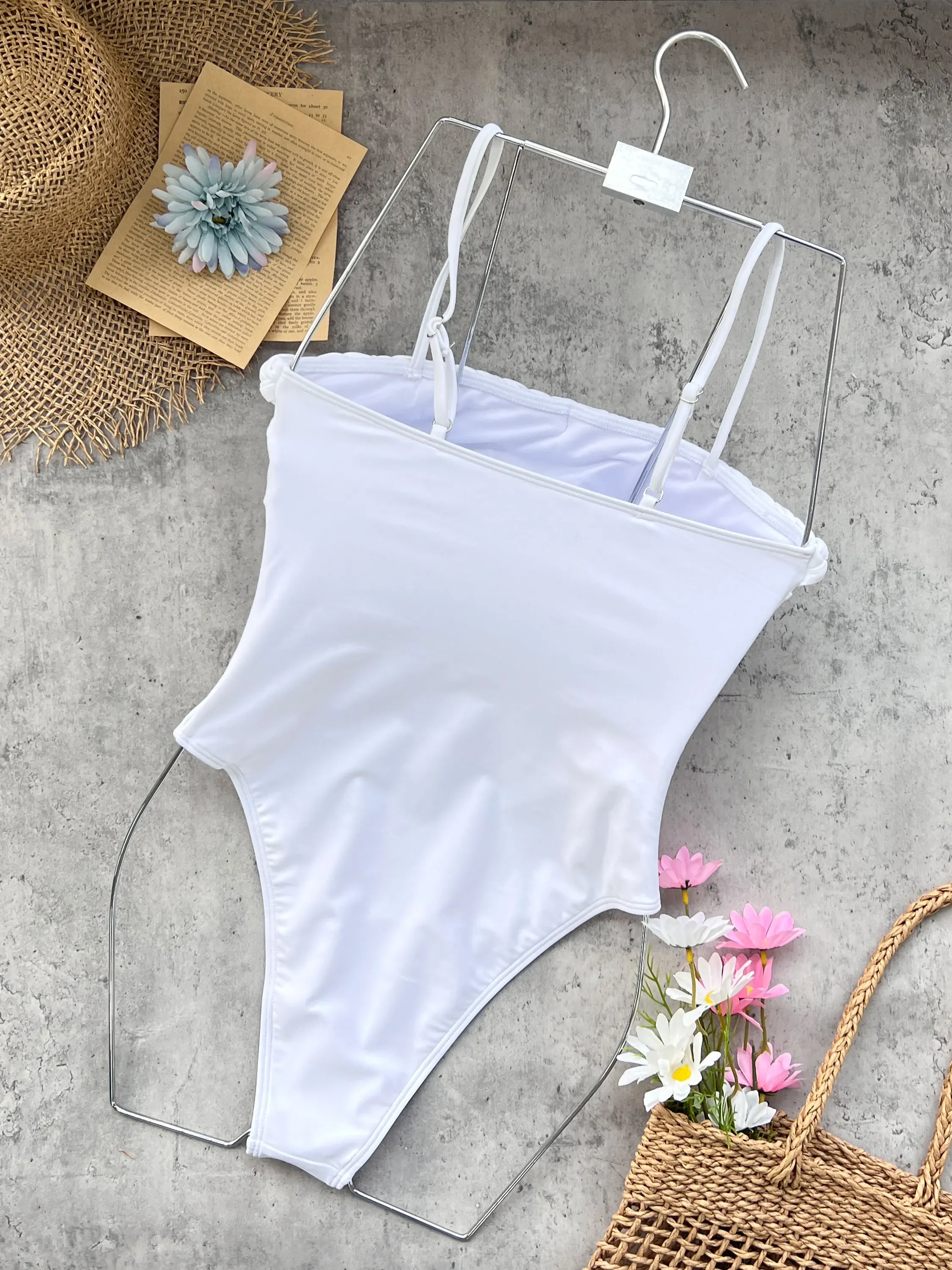 Trajes de baño de una pieza trenzados con hombros descubiertos para Mujer, traje de baño Monikini Sexy de Color sólido para Mujer, ropa de playa para vacaciones 2025