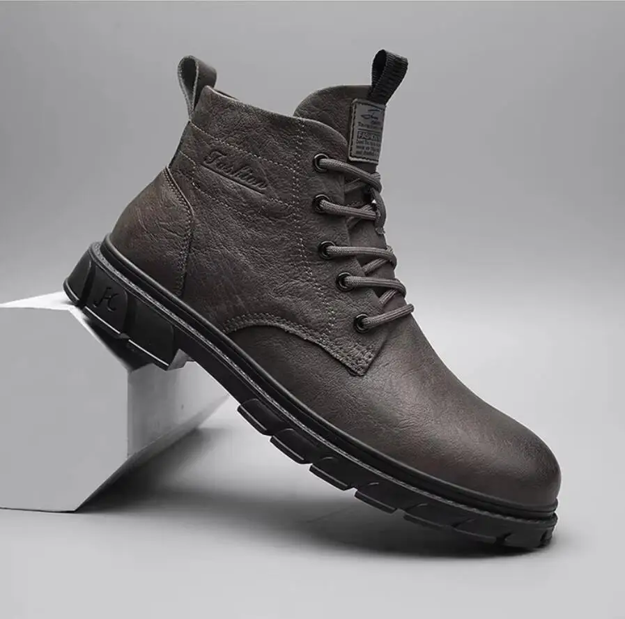 Winter Men Boots Outdoor Leather Ankle Boots Lightweight High Top Casual Boots Designer Male Work Boots Classic Handmade Boots