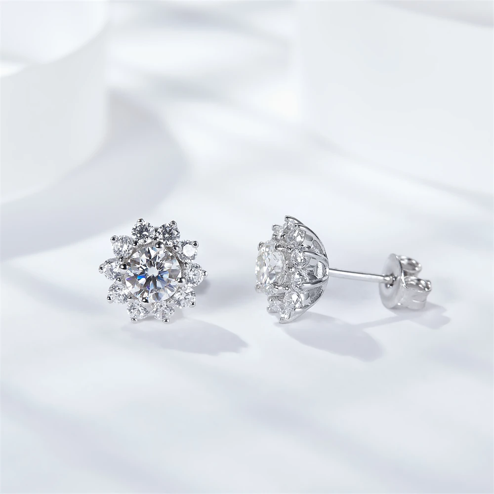 Anting Fashion jelas mewah 0.3ct Moissanite pakaian sehari-hari Solid 925 murni perhiasan perak kancing bunga pengiriman Drop