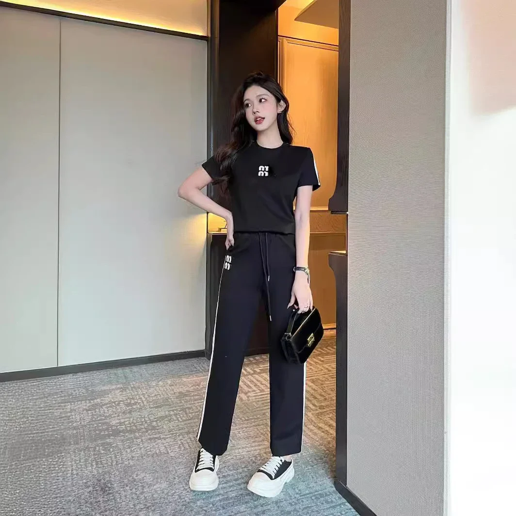 2024 Luxury Brand Spring and Summer New Girl Wind Xiangyun Letter Printed Short-sleeved T-shirt Top + Wide-leg Pants Suit