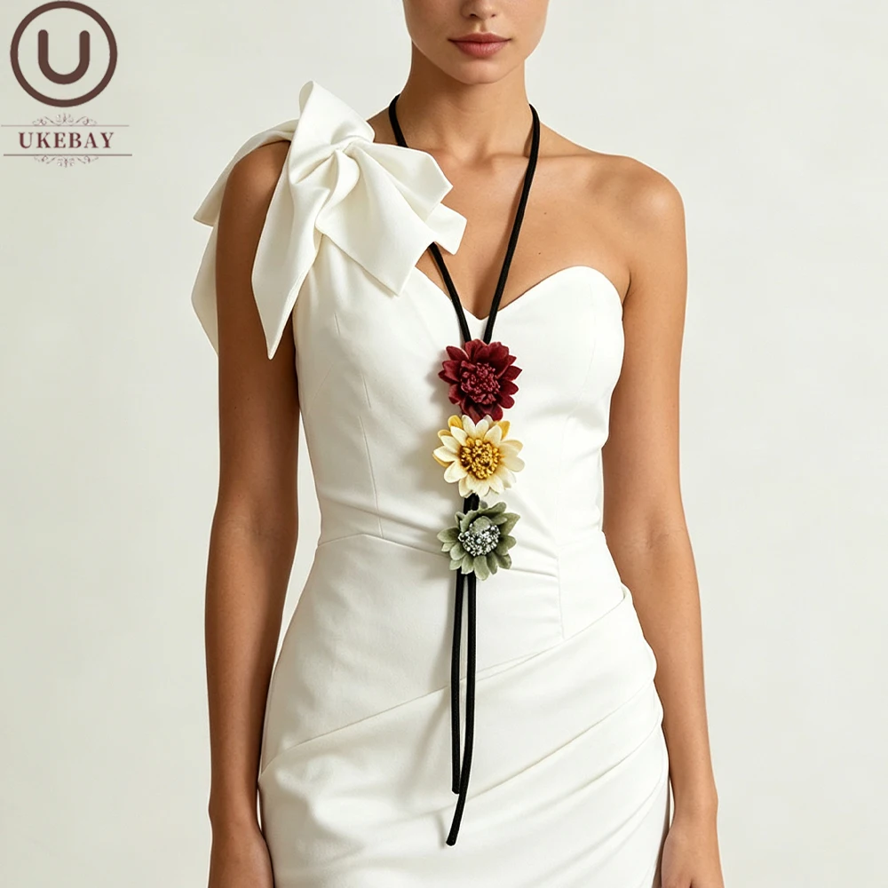 UKEBAY Neue lange Pulloverketten für Damen, handgefertigte Designer-Halsketten, Gummi-Anhänger-Halskette, Blumen-Accessoires, Boho-Vintage-Schmuck – Detail 1