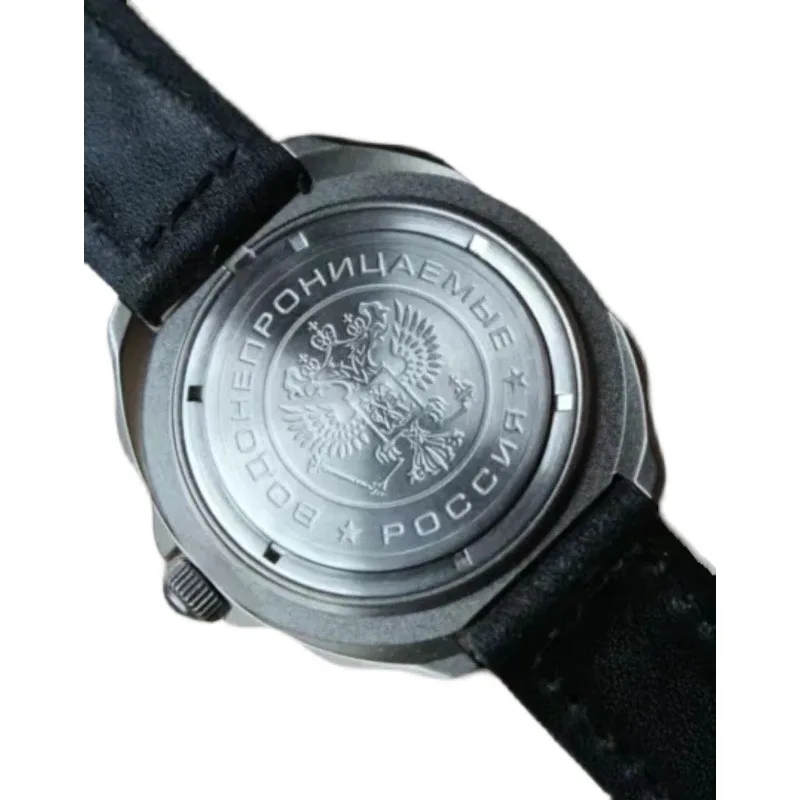 ساعة يد ميكانيكية عسكرية يدوية من نيتريد التيتانيوم المحمولة جواً للرجال مقاومة للماء ومضيئة