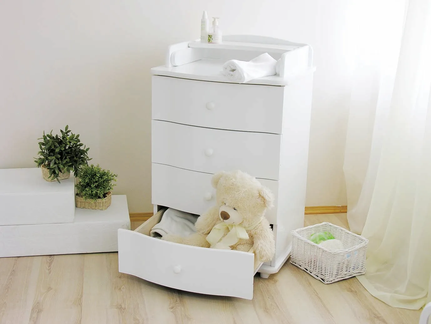 Modern Minimalist Solid Wood M - đánh giá và giá Baby Nursery Dresser