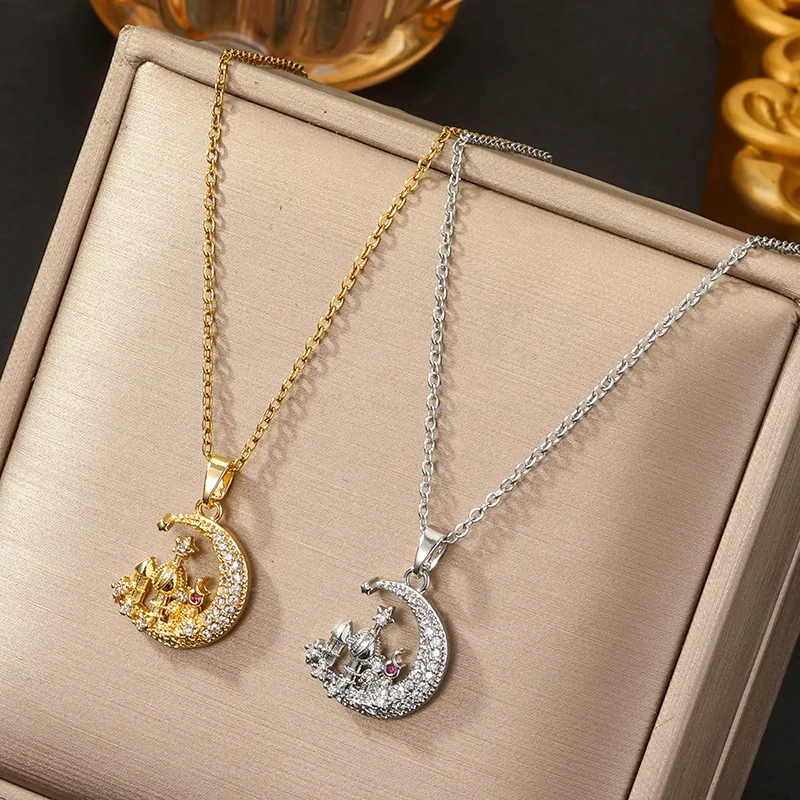 Dreamy Moon Castle Pendant Necklace, Sparkling Rhinestone Women Neckwear, Special Surprise Gift for Girls Holiday Casual Outing