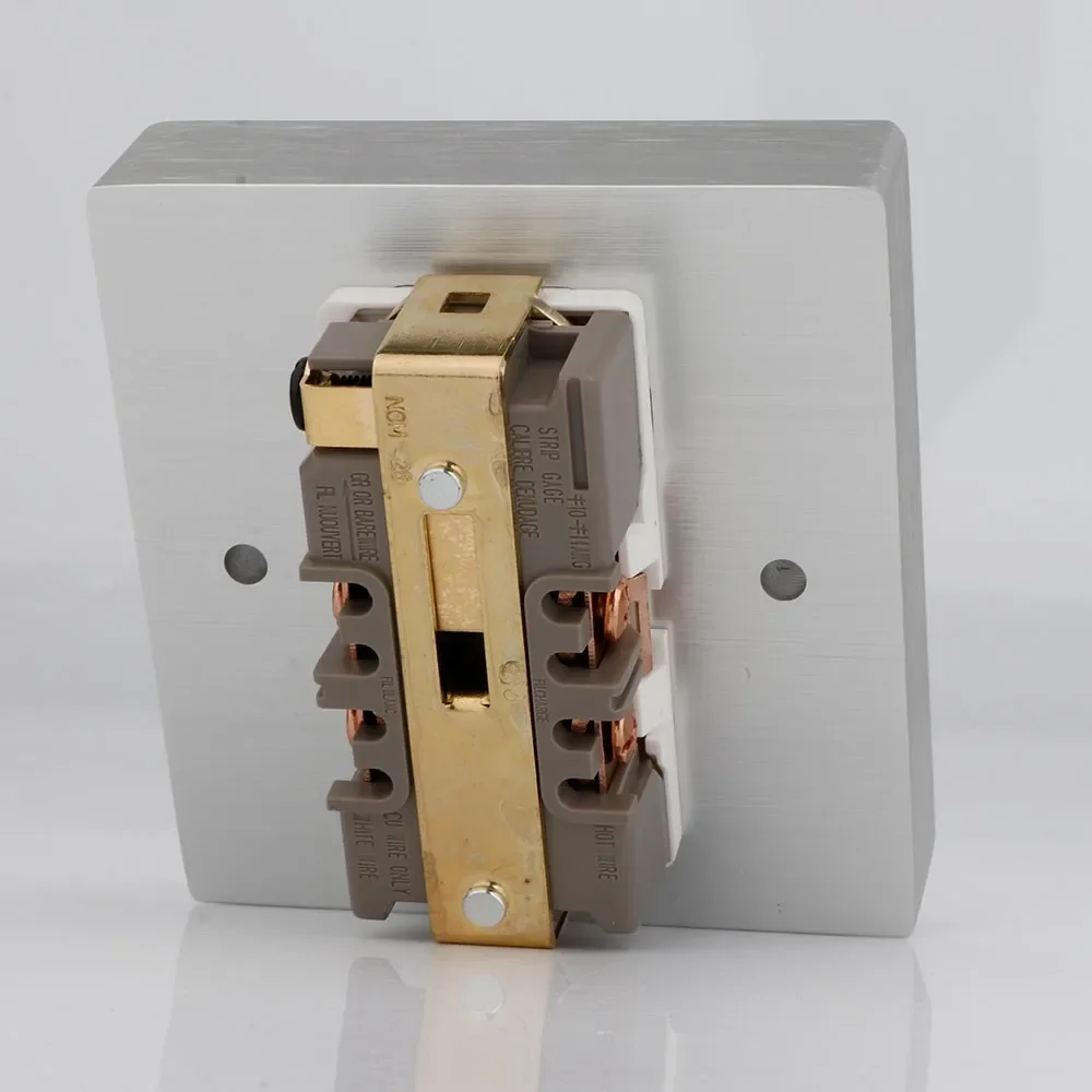 SM003  HiFi copper Plated US 20A 125V AC Duplex Receptacles Wall Outlet Power Distributor.Copper Socket