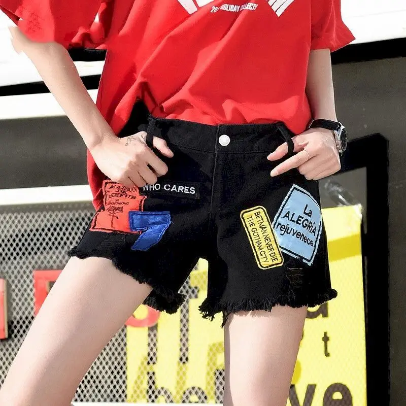 Fashion Jean Shorts Women White Denim Shorts Korean Loose Hole Showing Thin Wide Leg Pants Summer 2023 Hot Pants Beggar Trend