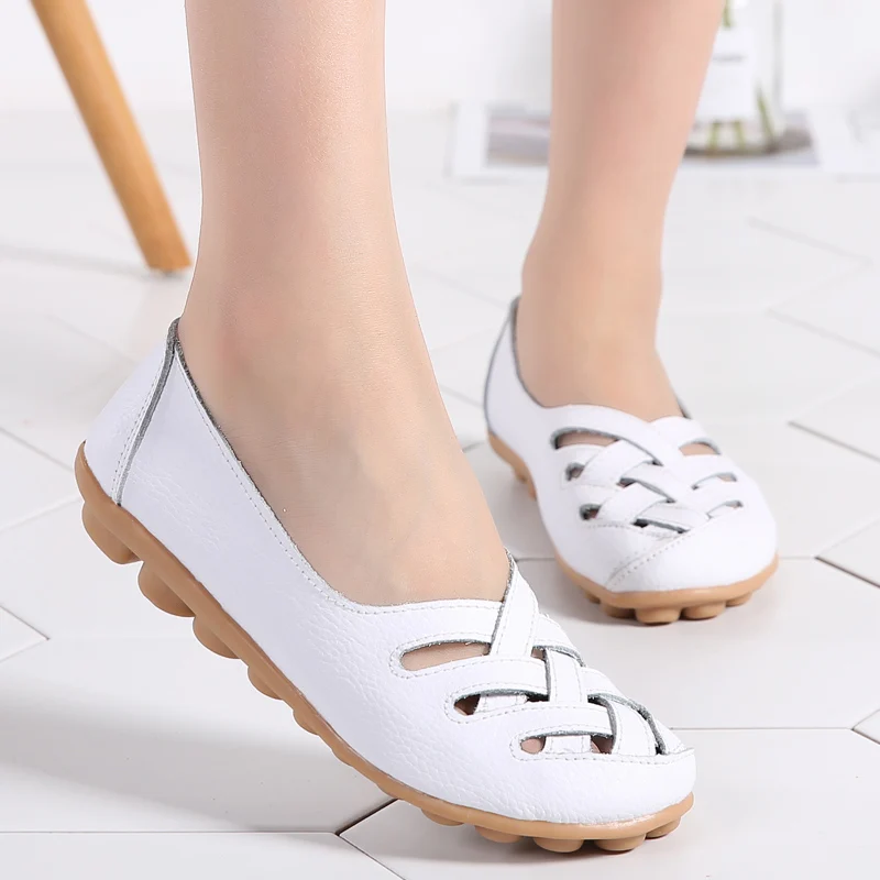 New mother leather soft sole flat women\'s shoes lightweight comfortable non-slip set foot single shoe breathable sandals