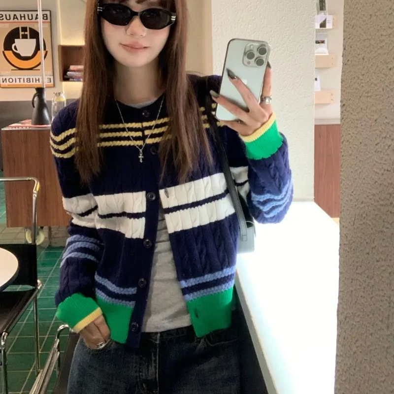 Deeptpown Gestreept Contrast Kleur Dames Gebreid Vest Vintage Lange Mouw Gedraaid Koreaanse Mode Trui Slanke Casual Herfst