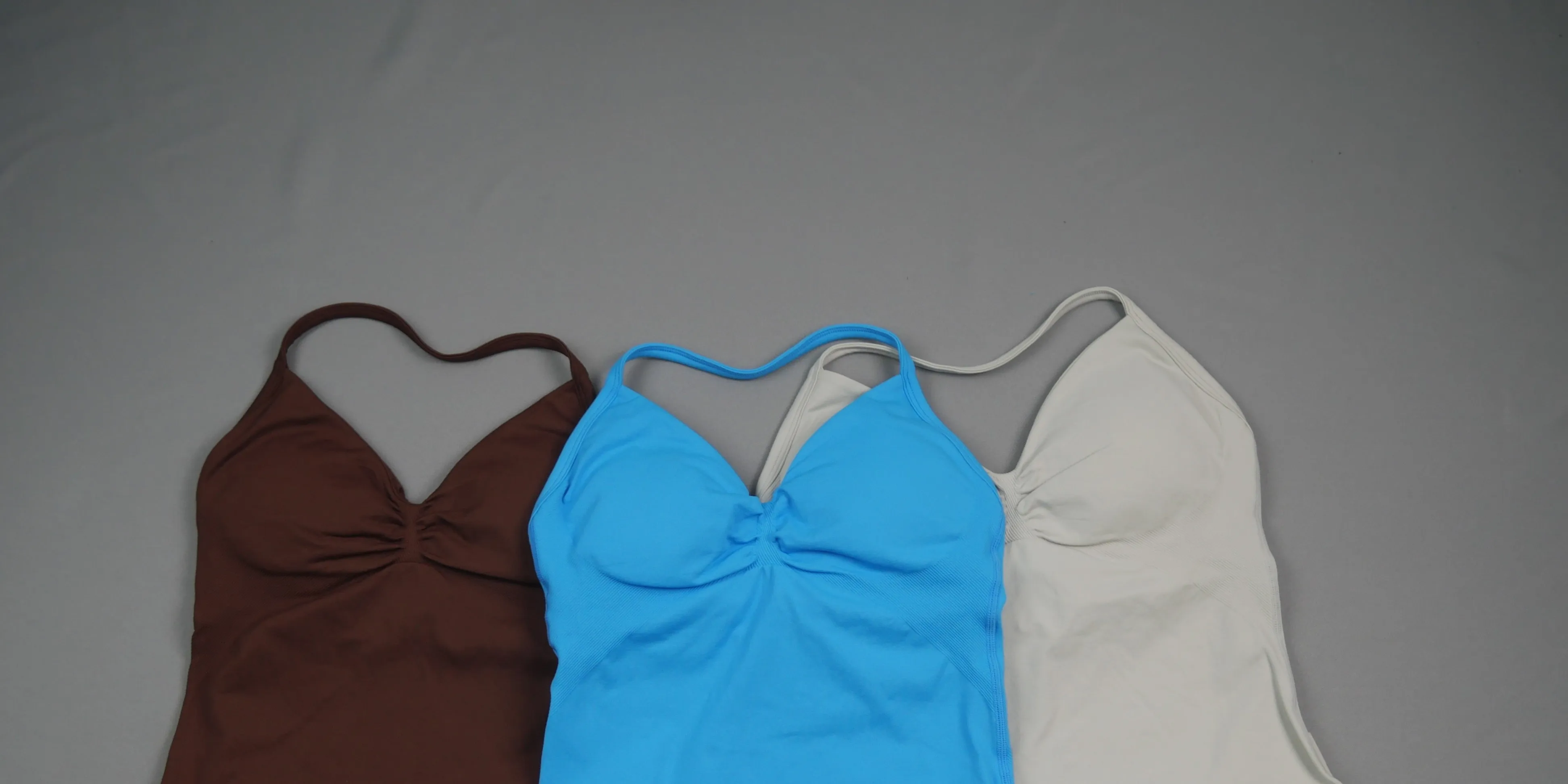 Nahtloses 2-Teiliges Sportset für Damen: Halter-Top mit Langem Schnitt, Hochgeschnittene Scrunch-Butt-Shorts, Schnelltrocknend, für Fitness und Workout – Detail 12