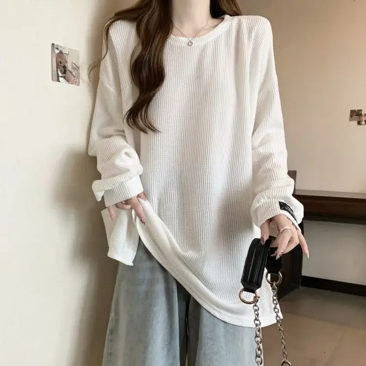 Korean Version Lazy Style Warm Split Long Sleeved T-shirt for Women in Autumn and Winter Loose and Slim Mid Length Top Clothes