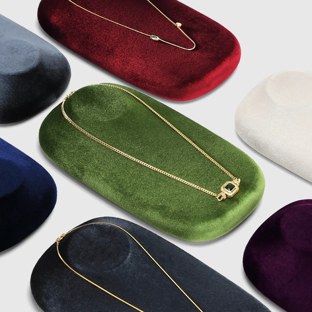 High-end velvet counter jewelry store necklace display stand horizontal pendant jewelry display props