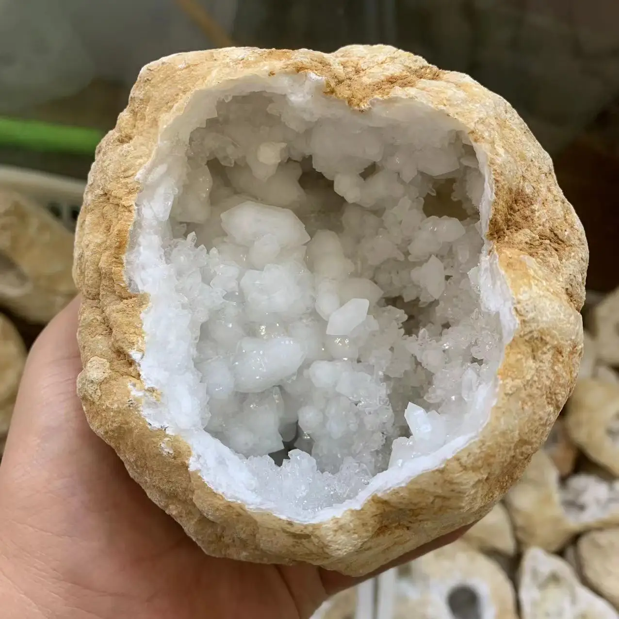 

Natural Agate Geode Raw Materials Crystal Cluster Mineral Energy Healing