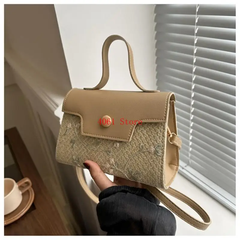 Fashionable Straw Bag for Women Beach Shoulder Bags Eye Catching Crossbody Purse