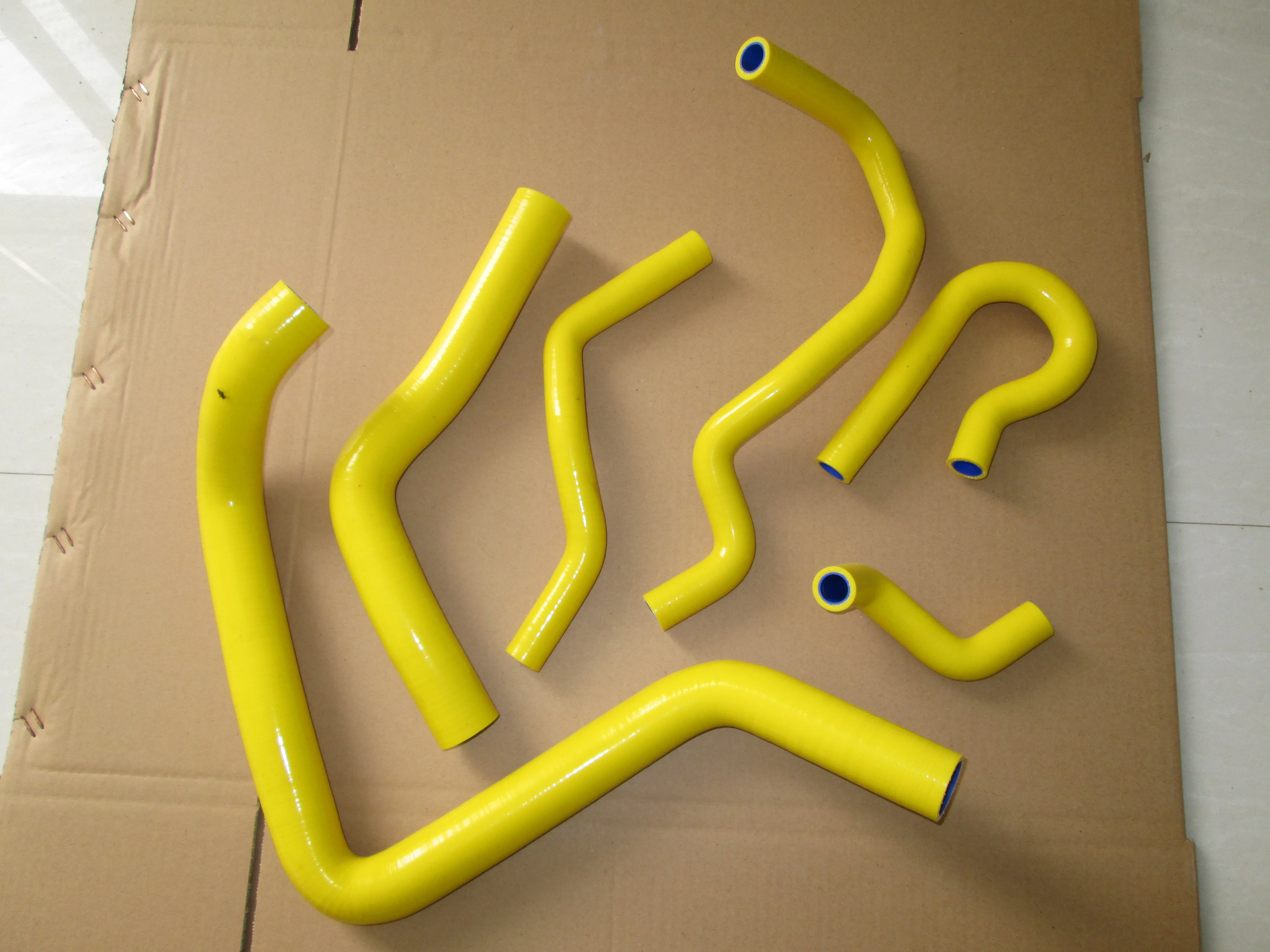 Yellow Silicone Radiator Hose For 1992-2000 Honda Civic EK4 / EK9 / EG6 / EG9 chassis with B16/B18 series VTEC engine 1998 1999