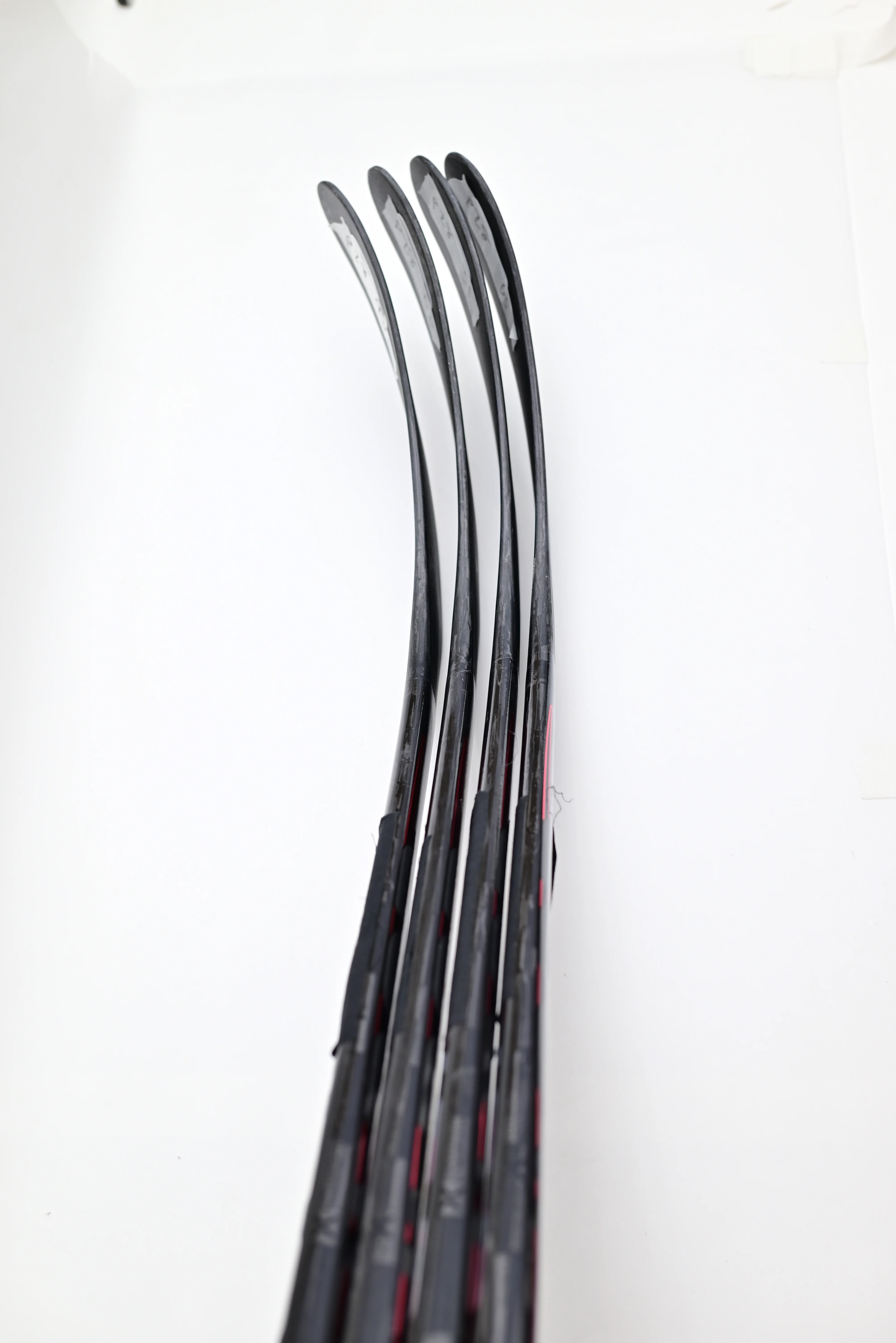 Paquete de 3 Palos de Hockey sobre Hielo INT/J Hyper 2 de Fibra de Carbono, Rendimiento Profesional, con Cinta de Juego Mejorada, Equipo de Hockey sobre Hielo